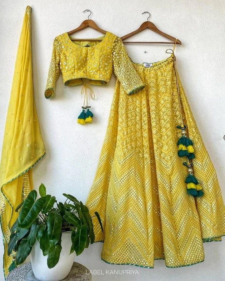 Dresses to wear on Haldi function – trueBrowns
