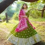 Beautiful lehenga choli for mehndi for bride