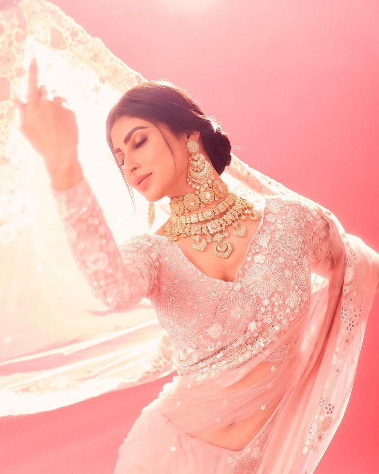 Shop Pink Georgette Embroidered Gown Saree Wedding Wear Online at Best  Price | Cbazaar