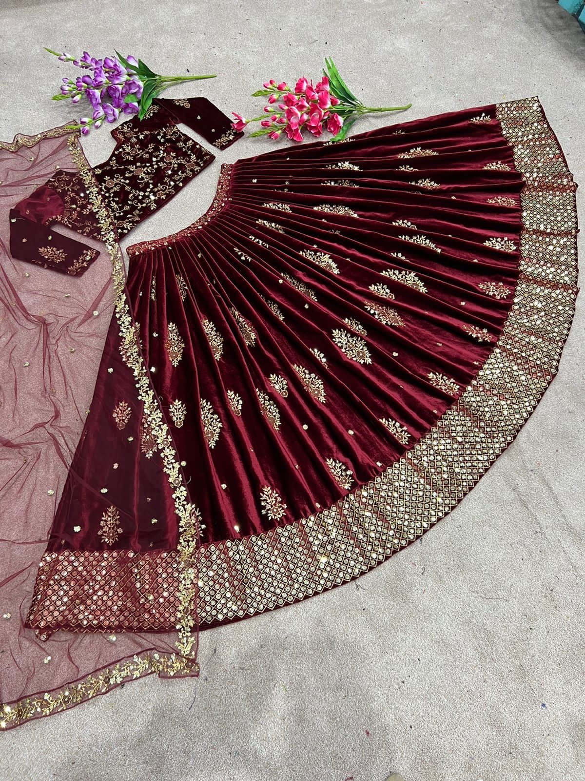 Katthai Sa Mann (Lehenga Set) | Lehenga designs simple, Velvet blouse design,  Simple lehenga