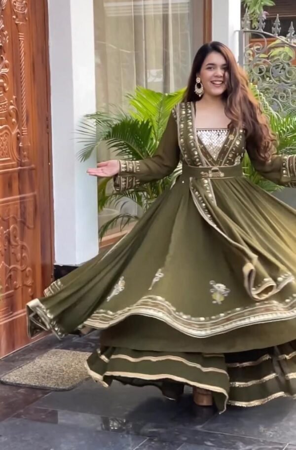 Designer Mehndi Outfit for bride