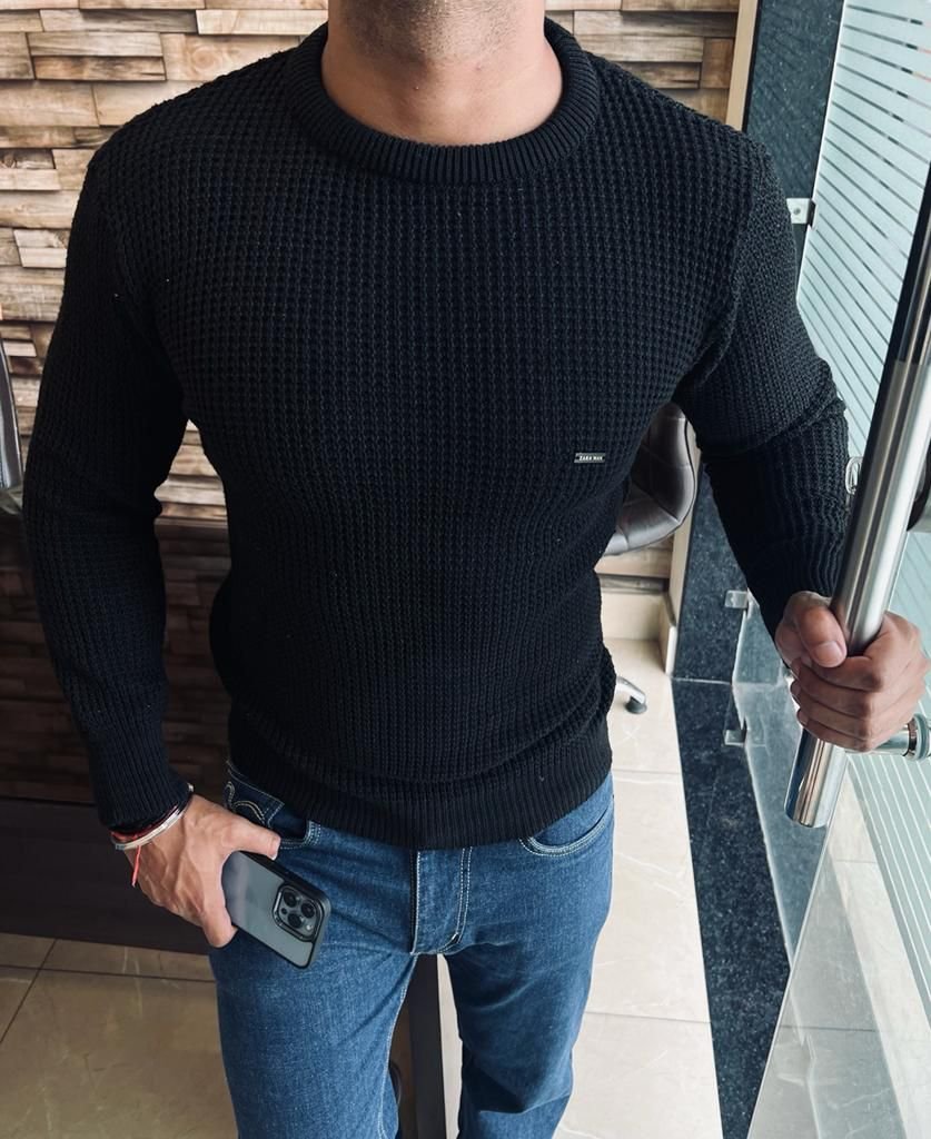 Stylish Black Warm Pullover For Men - Evilato