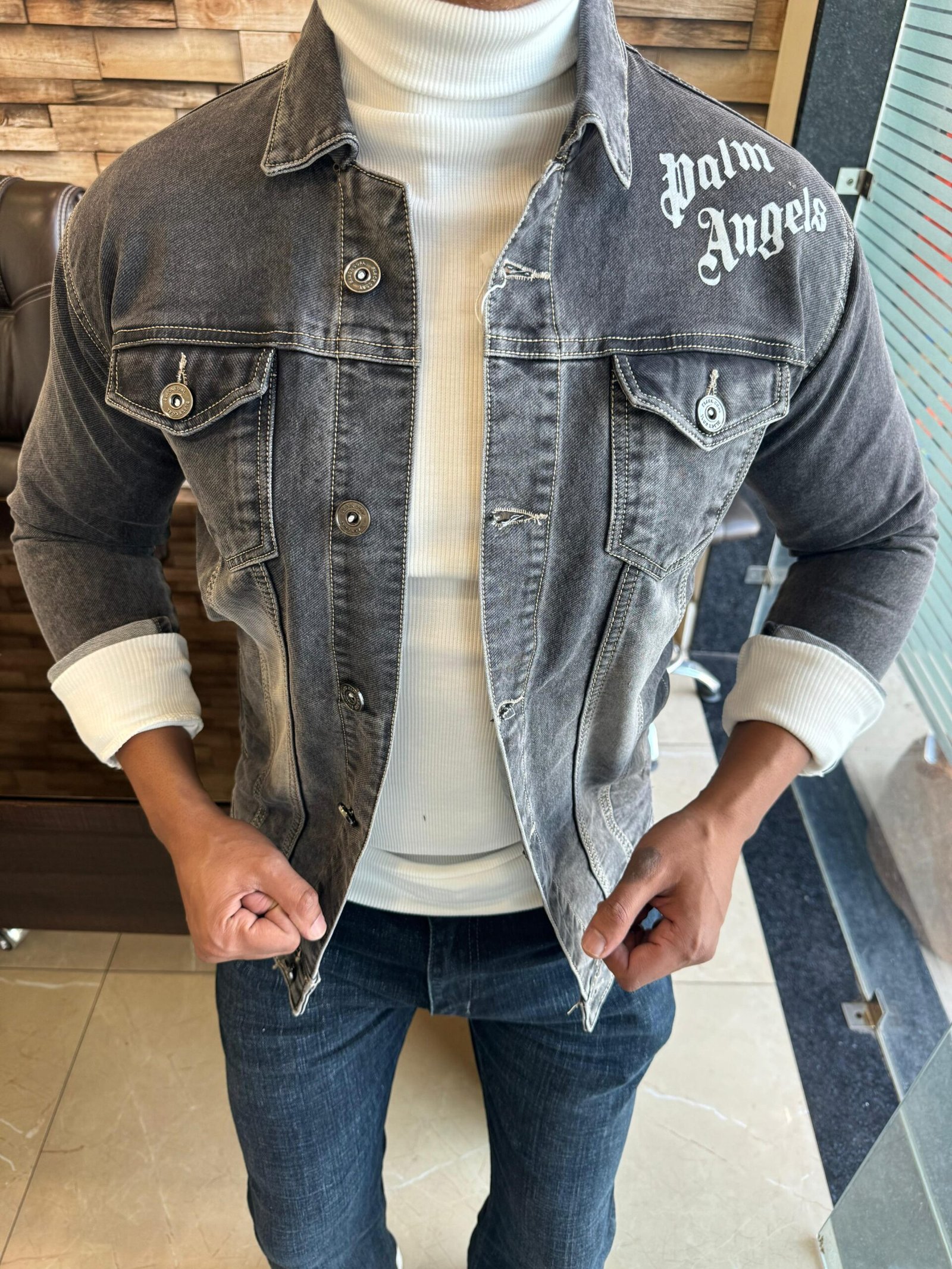 53 Best Men's Denim Jacket Outfits [2024 Style Guide]
